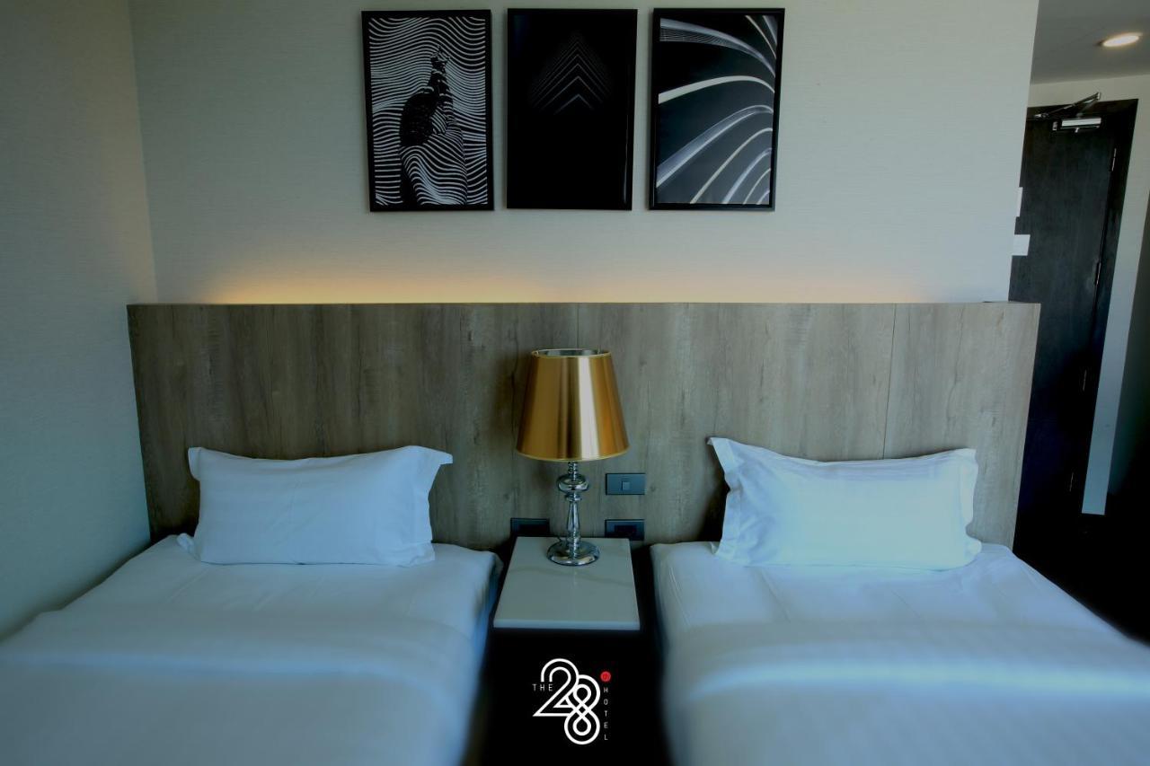 The 28Th Hotel Kanchanaburi Exterior foto
